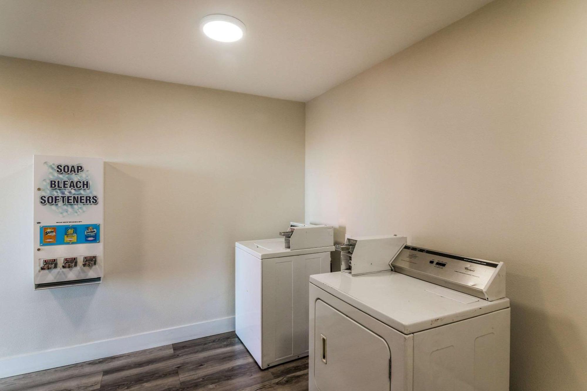 Econo Lodge Hesperia - Victorville I-15 Ngoại thất bức ảnh