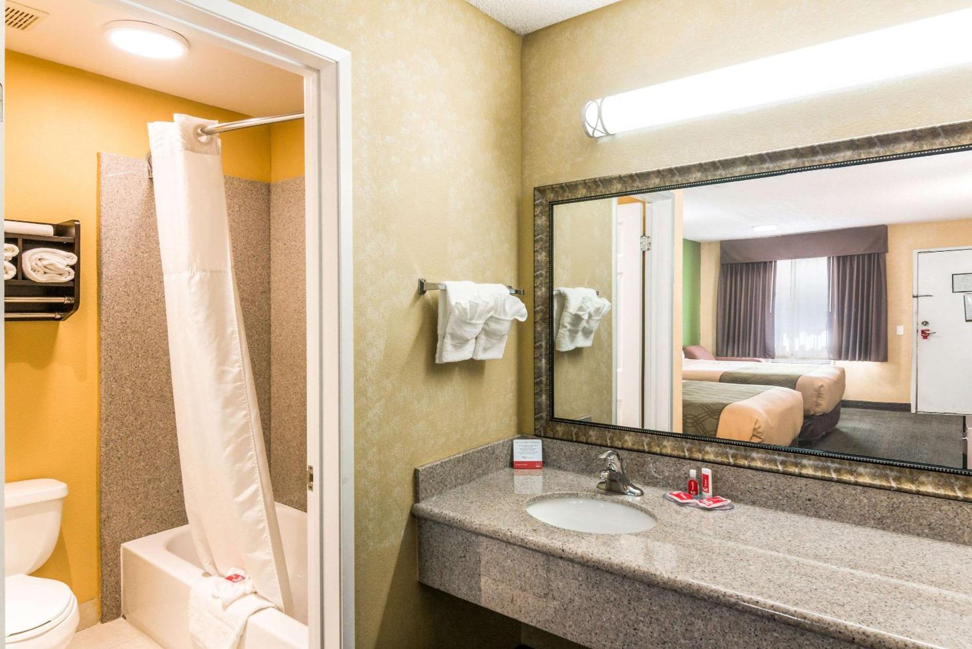 Econo Lodge Hesperia - Victorville I-15 Ngoại thất bức ảnh